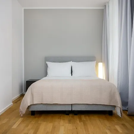 K&m - High End Luxus - Zentral - Mit Arbeitsplatz Apartamento